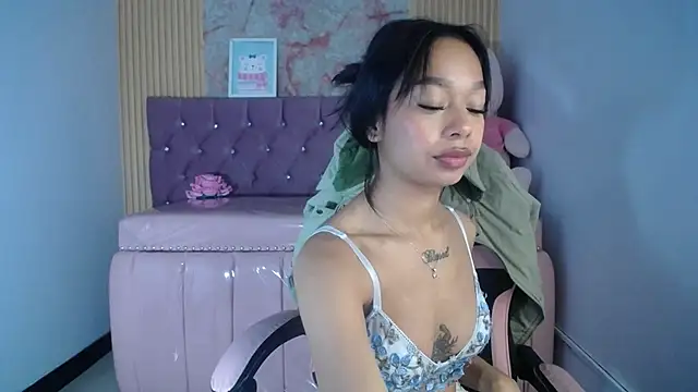 Riri ch1 online show from 09.17.25