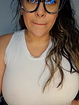 Nicoleefaith  online show from 09.25.25