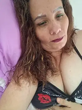 Snapshot of nohak_model chatting on 10.08.25 nohak model online show from 10.08.25