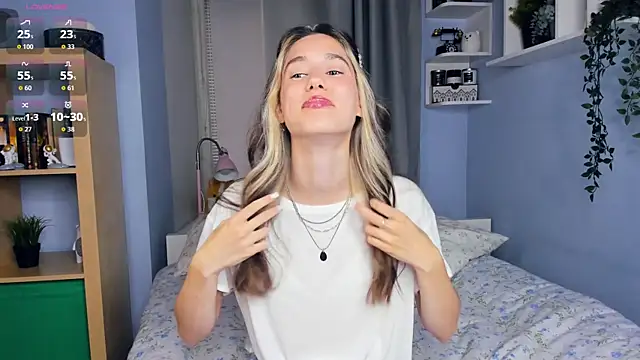 AntonettaTarring online show from 09.25.25