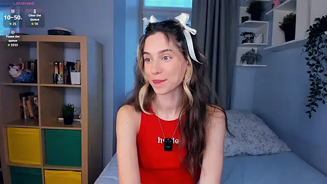 AntonettaTarring online show from 11.29.25