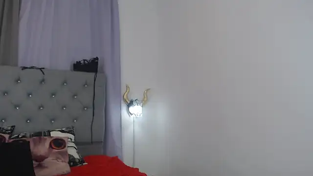 KarolLewys online show from 12.17.25