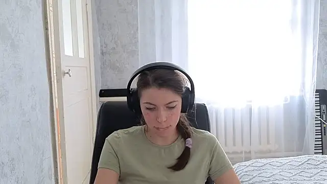 CutieAnny online show from 10.01.25