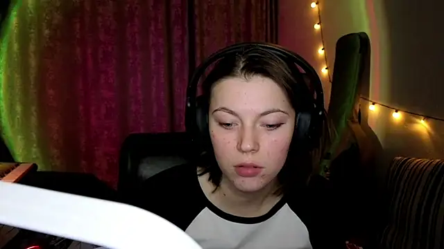 CutieAnny online show from 03.04.26