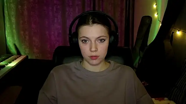 CutieAnny online show from 03.18.26