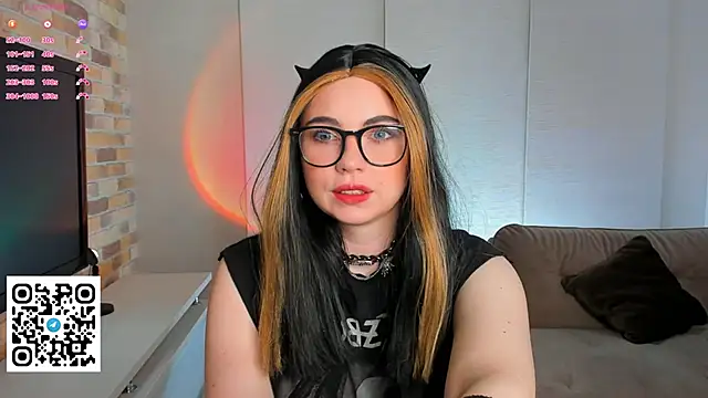 EvaBlimey online show from 09.24.25