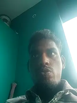 Snapshot of Tamilgud23 chatting on 10.14.25 Tamilgud23 online show from 10.14.25