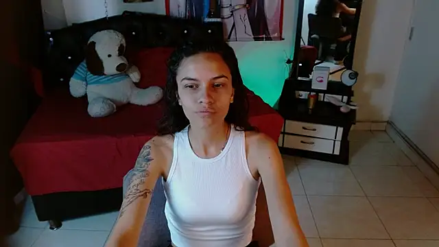 Skylovershot online show from 11.04.25