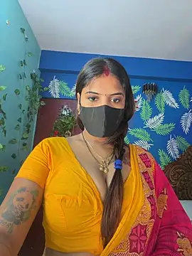 Snapshot of V-Hot-Sweti chatting on 04.30.26 V-Hot-Sweti online show from 04.30.26