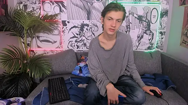 Snapshot of OttoWilliams chatting on 09.26.25 OttoWilliams online show from 09.26.25