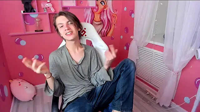 Snapshot of OttoWilliams chatting on 09.30.25 OttoWilliams online show from 09.30.25