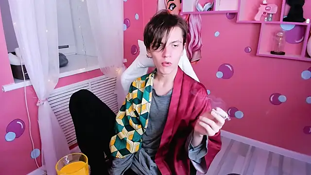 Snapshot of OttoWilliams chatting on 10.28.25 OttoWilliams online show from 10.28.25