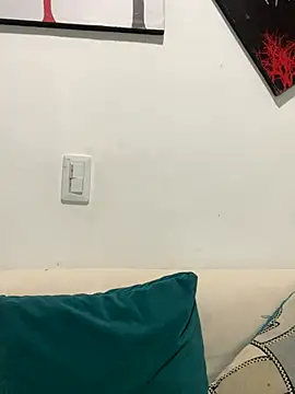 zaracollins01 online show from 09.30.25