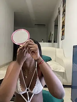 zaracollins01 online show from 10.31.25