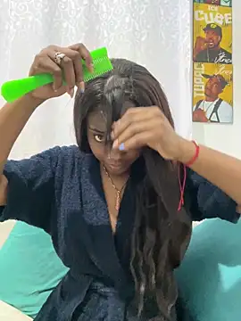 zaracollins01 online show from 11.30.25