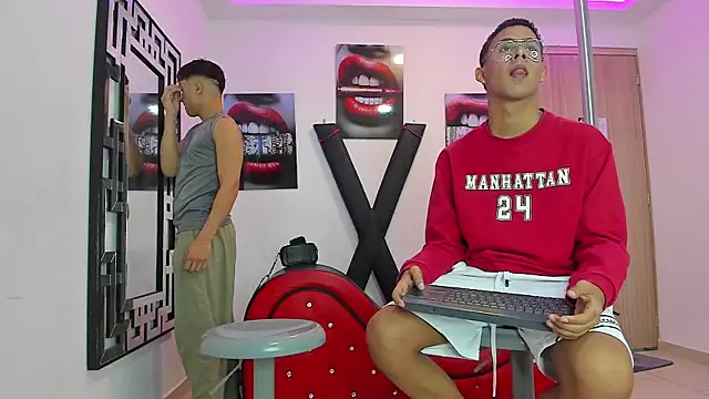 Snapshot of GRETTY_BOYS chatting on 09.25.25 GRETTY BOYS online show from 09.25.25