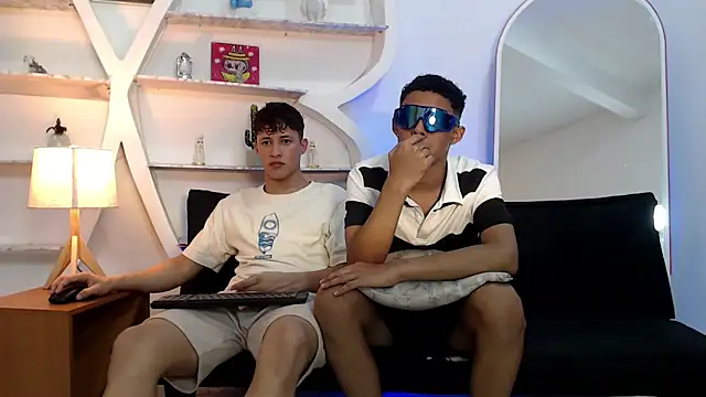 Snapshot of GRETTY_BOYS chatting on 10.04.25 GRETTY BOYS online show from 10.04.25