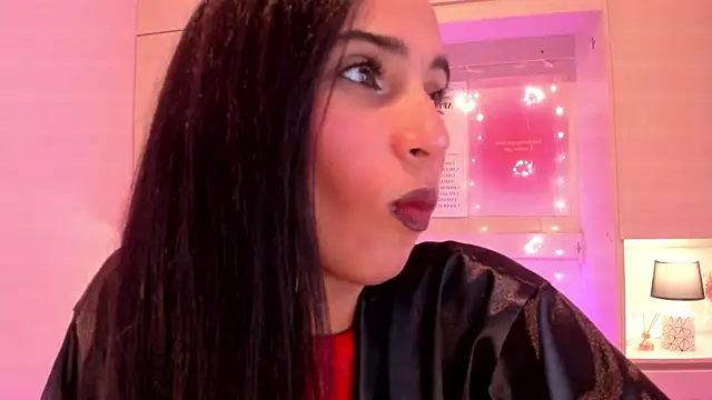 Snapshot of LexxaQueen chatting on 10.30.25 LexxaQueen online show from 10.30.25