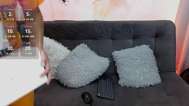 Snapshot of antonella_n_brian chatting on 10.19.25 antonella n brian online show from 10.19.25