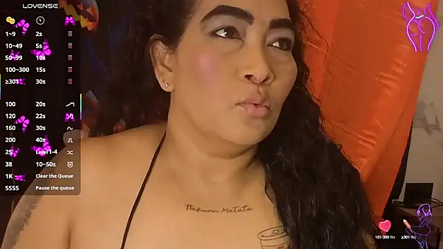 Snapshot of yunkeyc chatting on 10.13.25 yunkeyc online show from 10.13.25