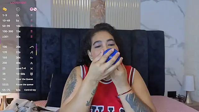 Snapshot of yunkeyc chatting on 11.03.25 yunkeyc online show from 11.03.25