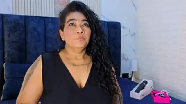 Snapshot of yunkeyc chatting on 11.06.25 yunkeyc online show from 11.06.25