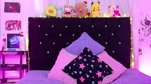 Snapshot of lizz_bela1 chatting on 11.05.25 lizz bela1 online show from 11.05.25