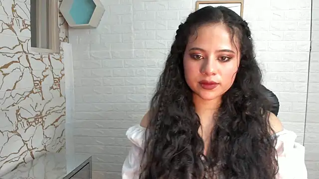 Dafne Cleo online show from 09.22.25