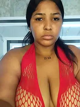 Snapshot of JuliethaVillalobos chatting on 09.26.25 JuliethaVillalobos online show from 09.26.25