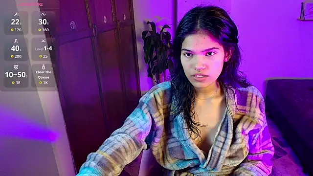 emycarver09 online show from 10.26.25