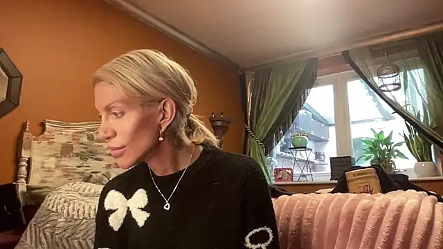 Snapshot of xl_uk_top_trans chatting on 01.10.26 xl uk top trans online show from 01.10.26