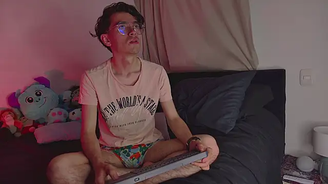 Alex Kay  online show from 09.08.25