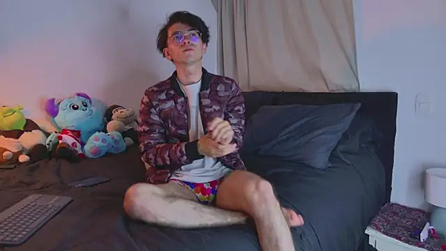 Alex Kay  online show from 09.15.25