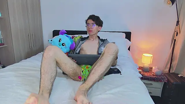 Alex Kay  online show from 09.18.25