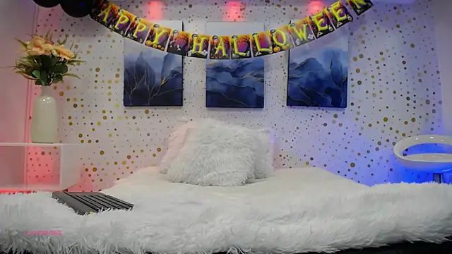 ArianaSantana online show from 10.10.25