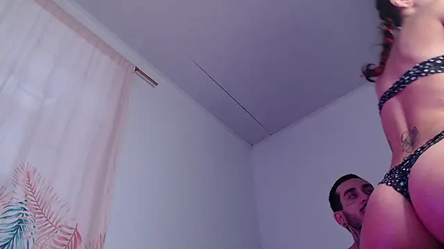 Snapshot of Tyler2y_luna chatting on 10.09.25 Tyler2y luna online show from 10.09.25