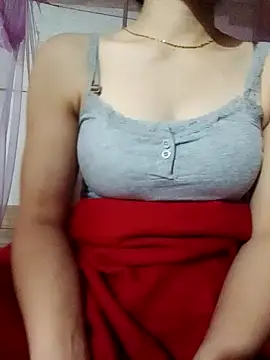 Snapshot of LucyyLy chatting on 11.02.25 LucyyLy online show from 11.02.25