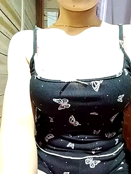 Snapshot of LucyyLy chatting on 11.07.25 LucyyLy online show from 11.07.25