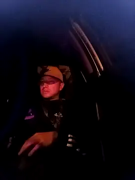 Snapshot of DebutingPathway chatting on 10.17.25 DebutingPathway online show from 10.17.25