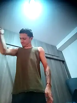 Snapshot of DebutingPathway chatting on 10.18.25 DebutingPathway online show from 10.18.25