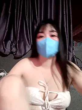 Snapshot of ChunkyLy chatting on 09.17.25 ChunkyLy online show from 09.17.25