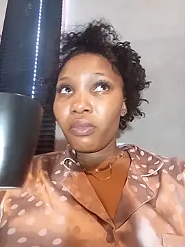 Snapshot of freakynyashXxXx chatting on 10.21.25 freakynyashXxXx online show from 10.21.25