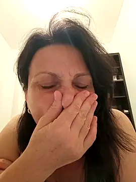 jessyca  online show from 10.04.25