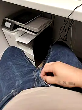 Snapshot of Alberto2840 chatting on 09.12.25 Alberto2840 online show from 09.12.25