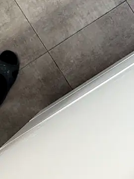 Yazaza1999 online show from 09.29.25