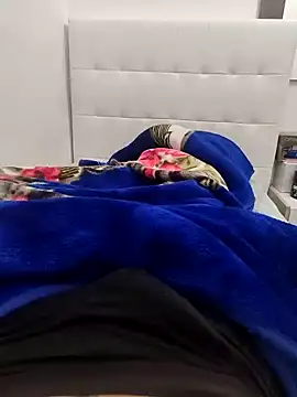 Yazaza1999 online show from 10.08.25