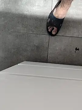 Yazaza1999 online show from 10.19.25