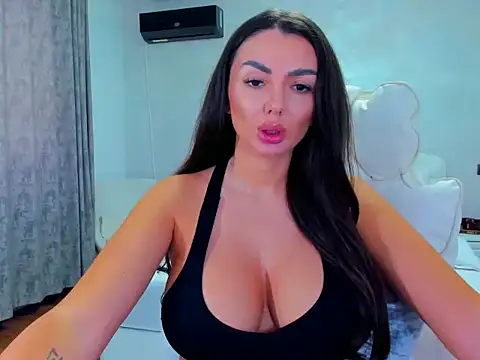 EllaElla90 online show from 11.21.25