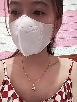 Snapshot of Zinzin9x chatting on 10.13.25 Zinzin9x online show from 10.13.25