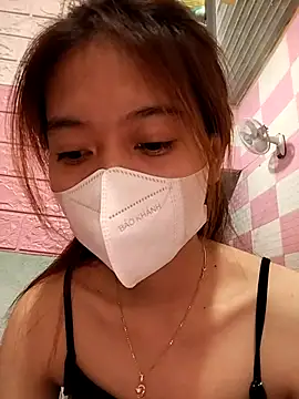 Snapshot of Zinzin9x chatting on 10.24.25 Zinzin9x online show from 10.24.25